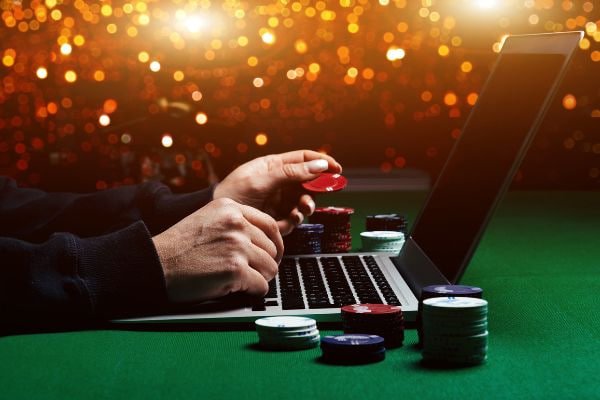 Metode pembayaran e-wallet DANA, OVO, dan GoPay